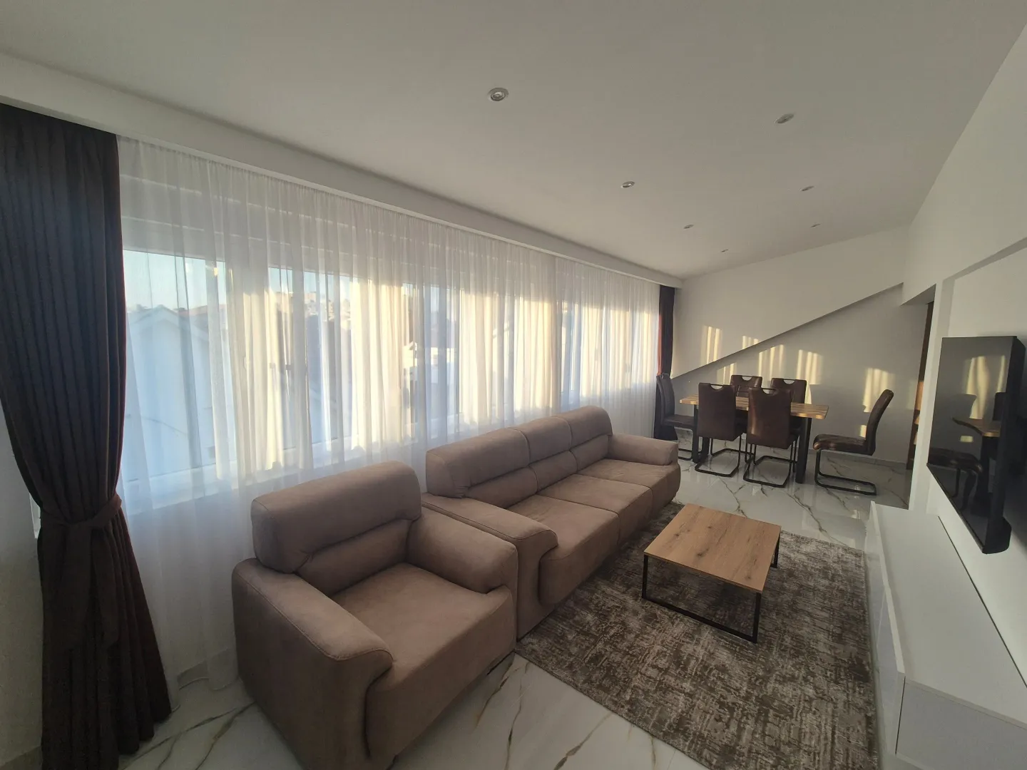 Izdavanje, Jednosoban stan, 55m², Dalmatinska, Podgorica