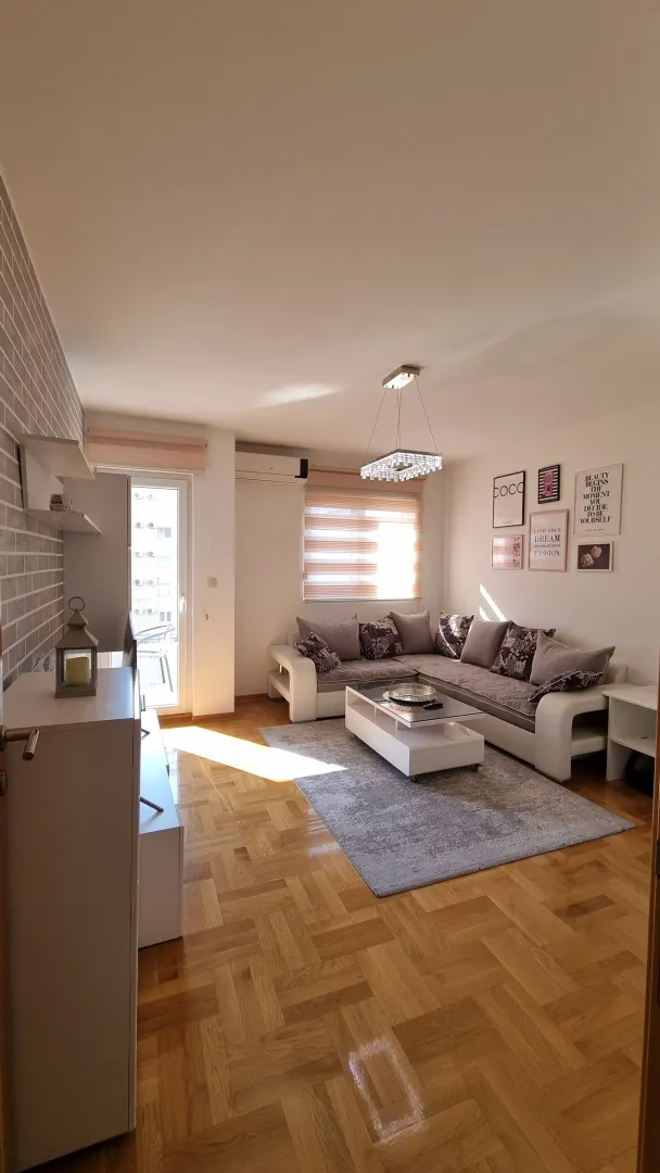 Izdavanje, Jednosoban stan, 44m², Stari Aerodrom, Podgorica