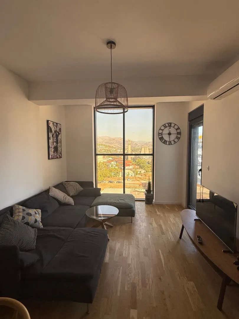 Izdavanje, Dvosoban stan, 64m², Stari Aerodrom, Podgorica